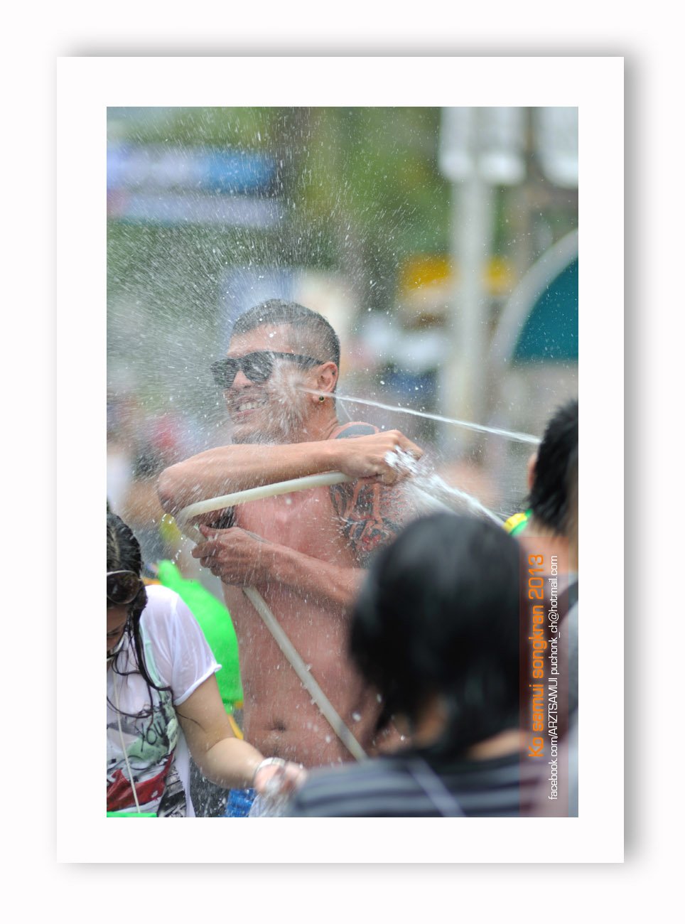 Photo :  , 964x1300 pixel 184,340 bytes