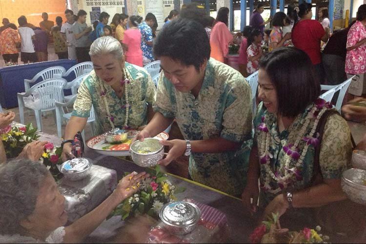 ชื่อภาพ : pic519c3cf1e81fb คำอธิบายภาพ : pic519c3cf1e81fb
